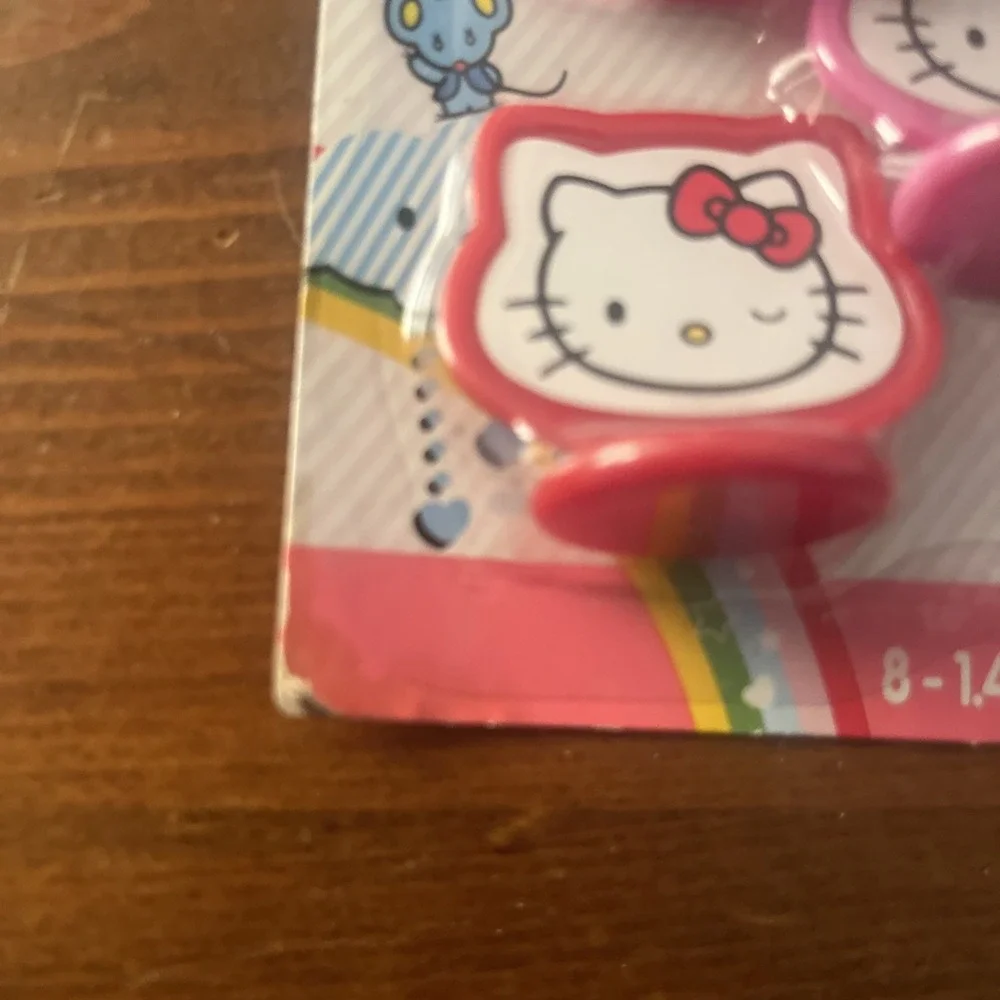 1 Pack Sanrio Hello Kitty Toppers each pack 8/ 4 red 4 pink NIP‎